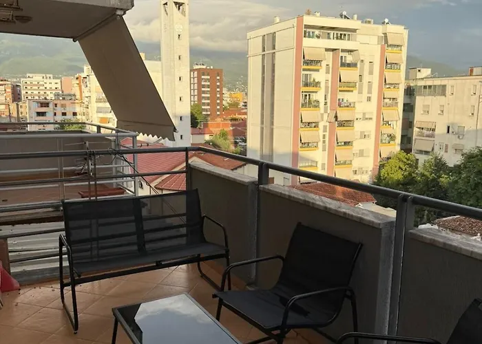 Cozy New Bazzar Тирана